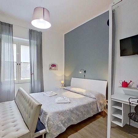 Il Giardino Di Vico Neve Bed & Breakfast Napoli Dış mekan fotoğraf