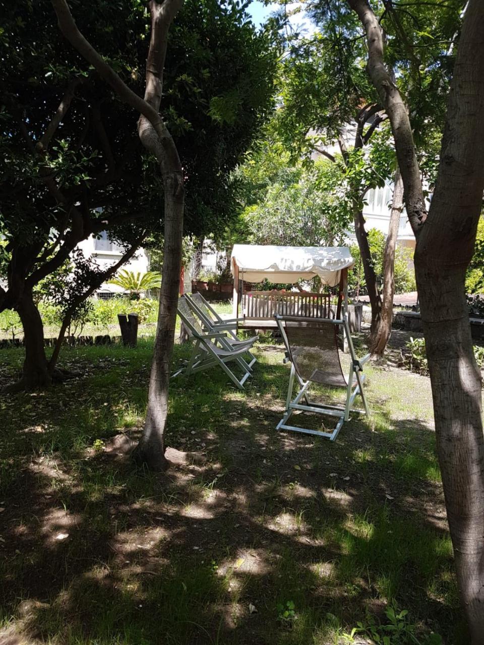 Il Giardino Di Vico Neve Bed & Breakfast Napoli Dış mekan fotoğraf